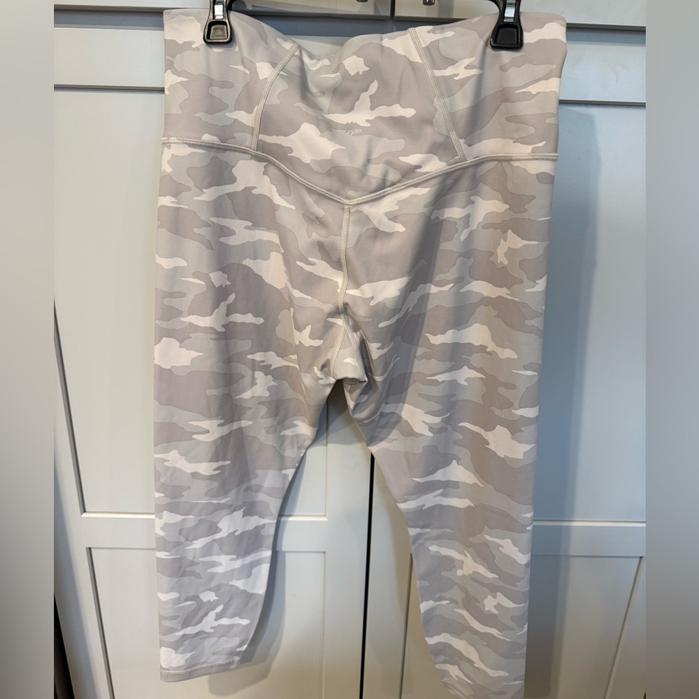 Athleta Elation Camo 7/8 Tight | 1X | High Rise Leggings